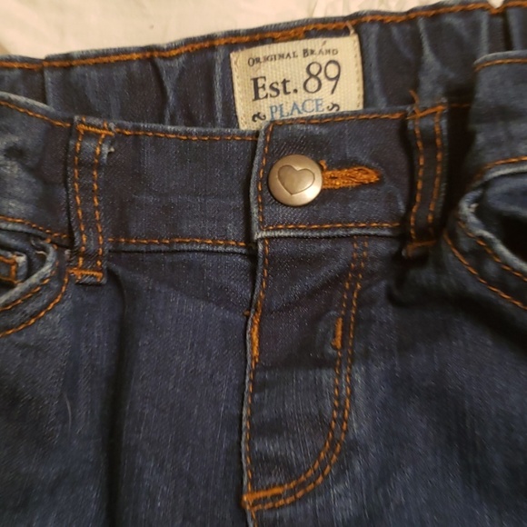 The Children's Place Size 5T Girl's Jeans. - Picture 2 of 3
